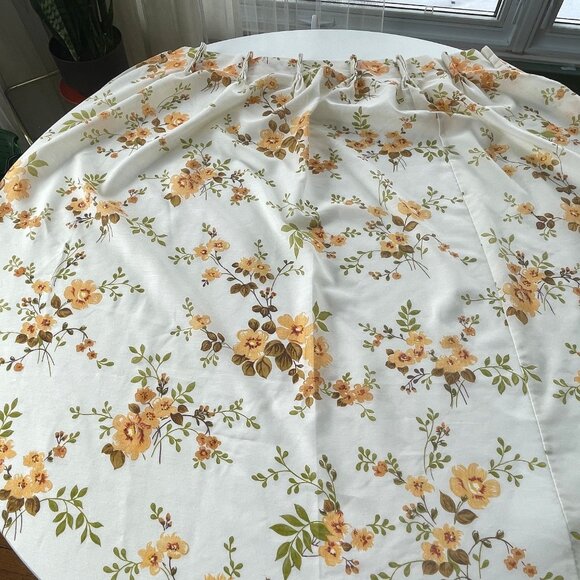 Vintage 80s curtain, yellow green floral bouquet, feminine decor, single panel - Picture 4 of 10
